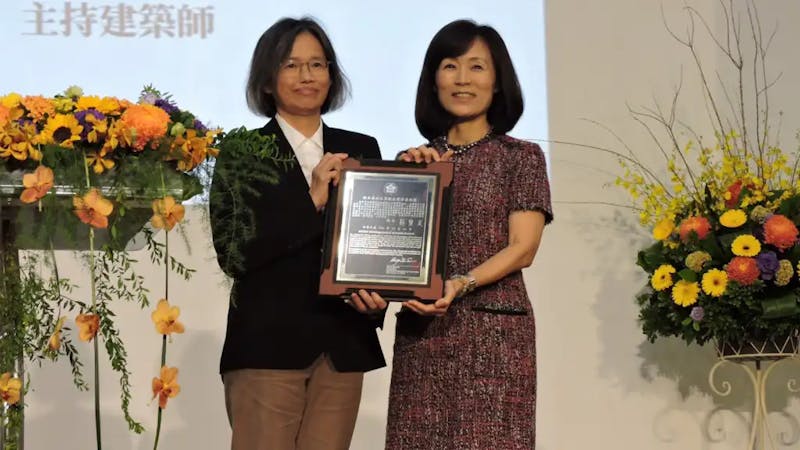 張清華建築師獲頒「106年度校友傑出成就獎」